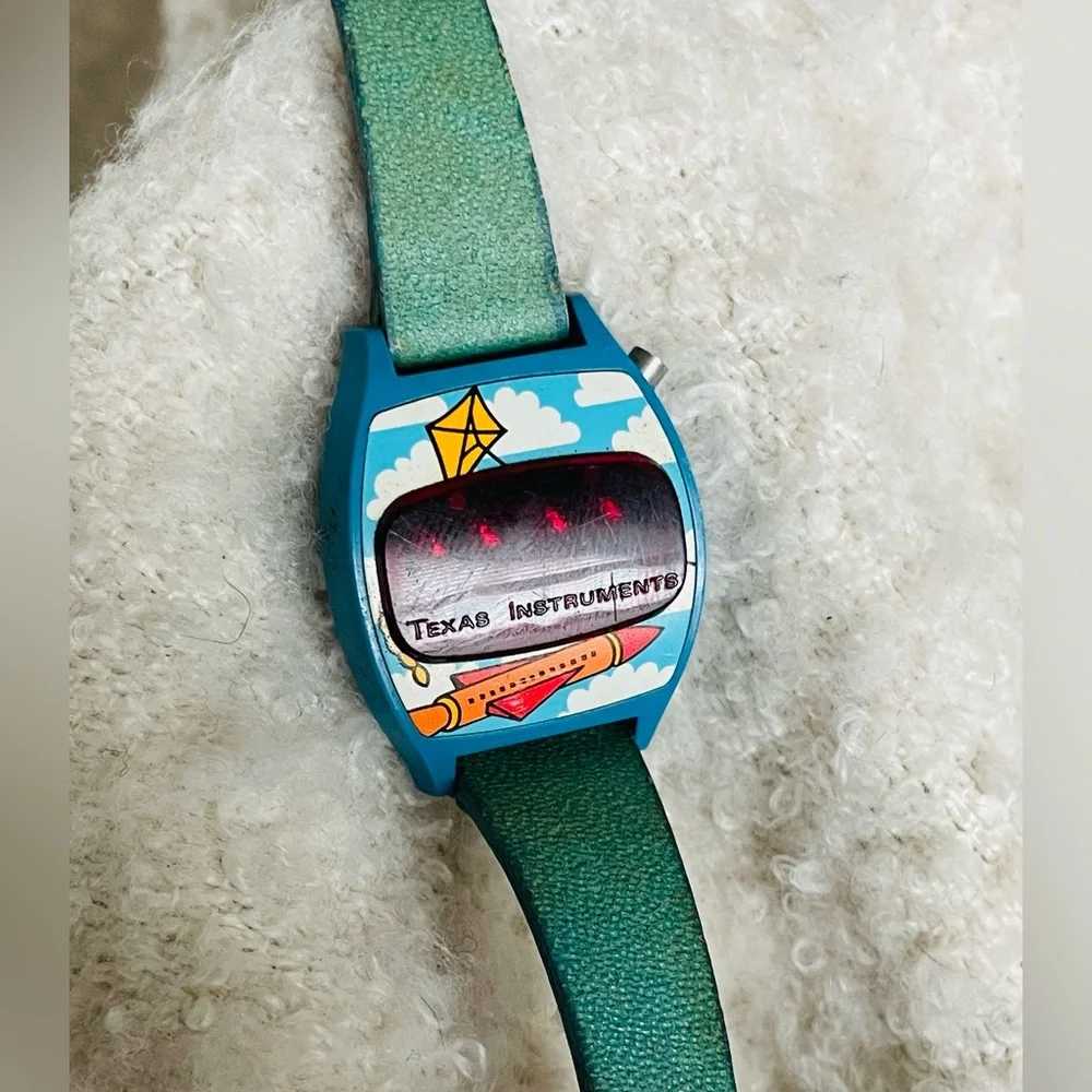 Vintage And LED Texas Instrument Watch - Picture 2 of 9